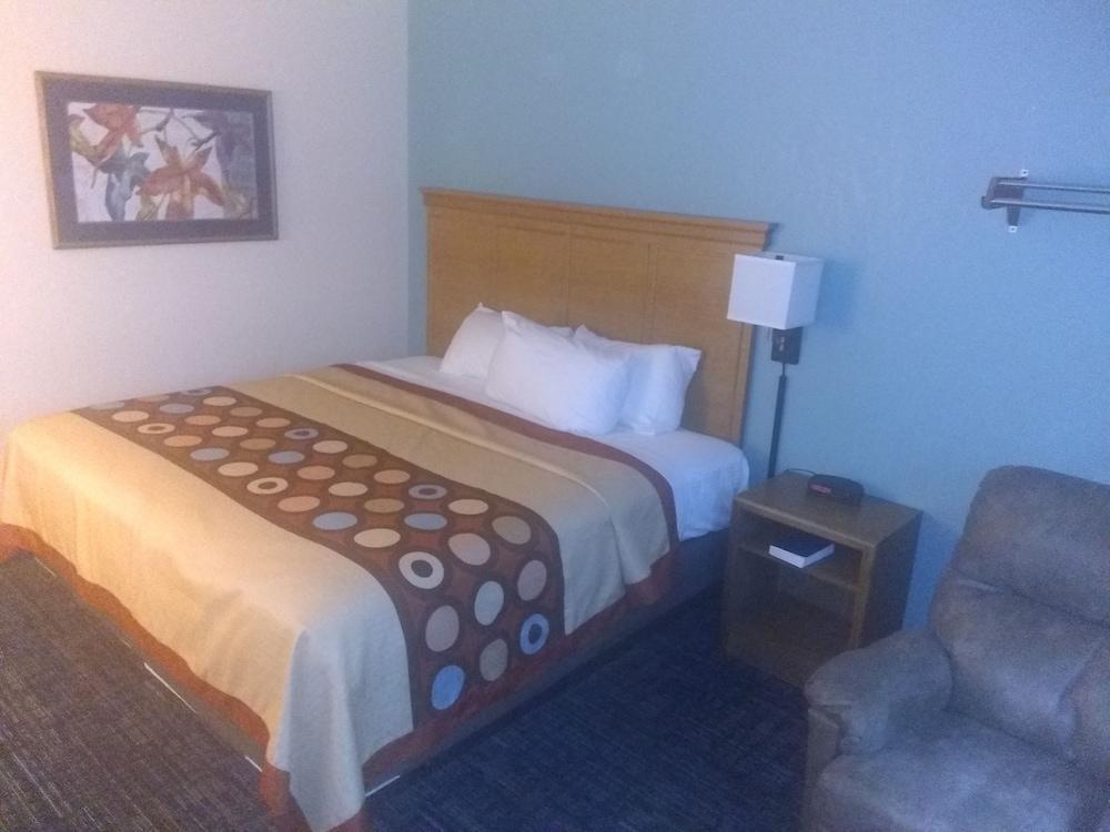 ซูเปอร์ 8 บาย วินด์แฮม แบ็กซ์เตอร์/เบรเนิร์ด แอเรีย Hotel Baxter ภายนอก รูปภาพ