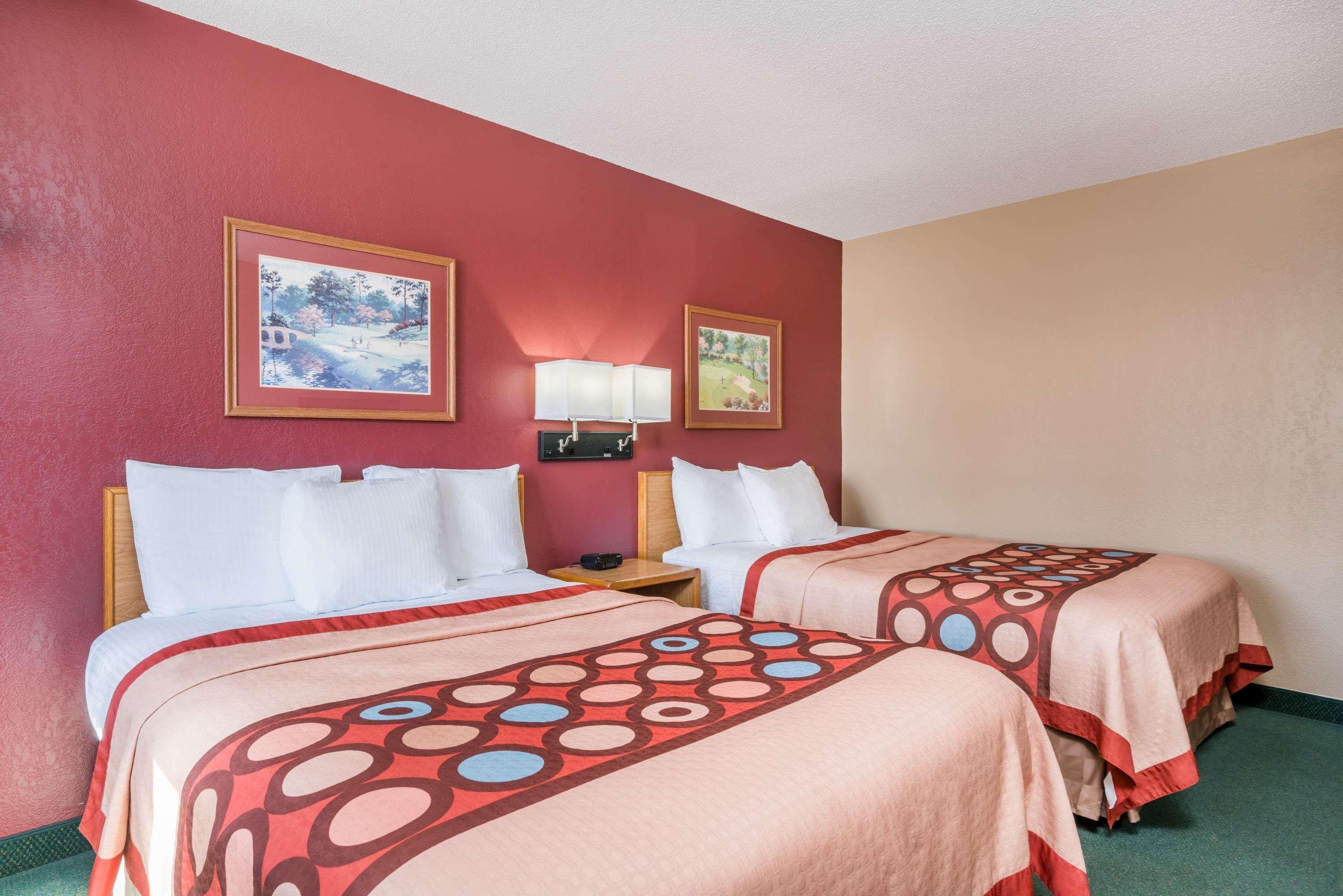 ซูเปอร์ 8 บาย วินด์แฮม แบ็กซ์เตอร์/เบรเนิร์ด แอเรีย Hotel Baxter ภายนอก รูปภาพ
