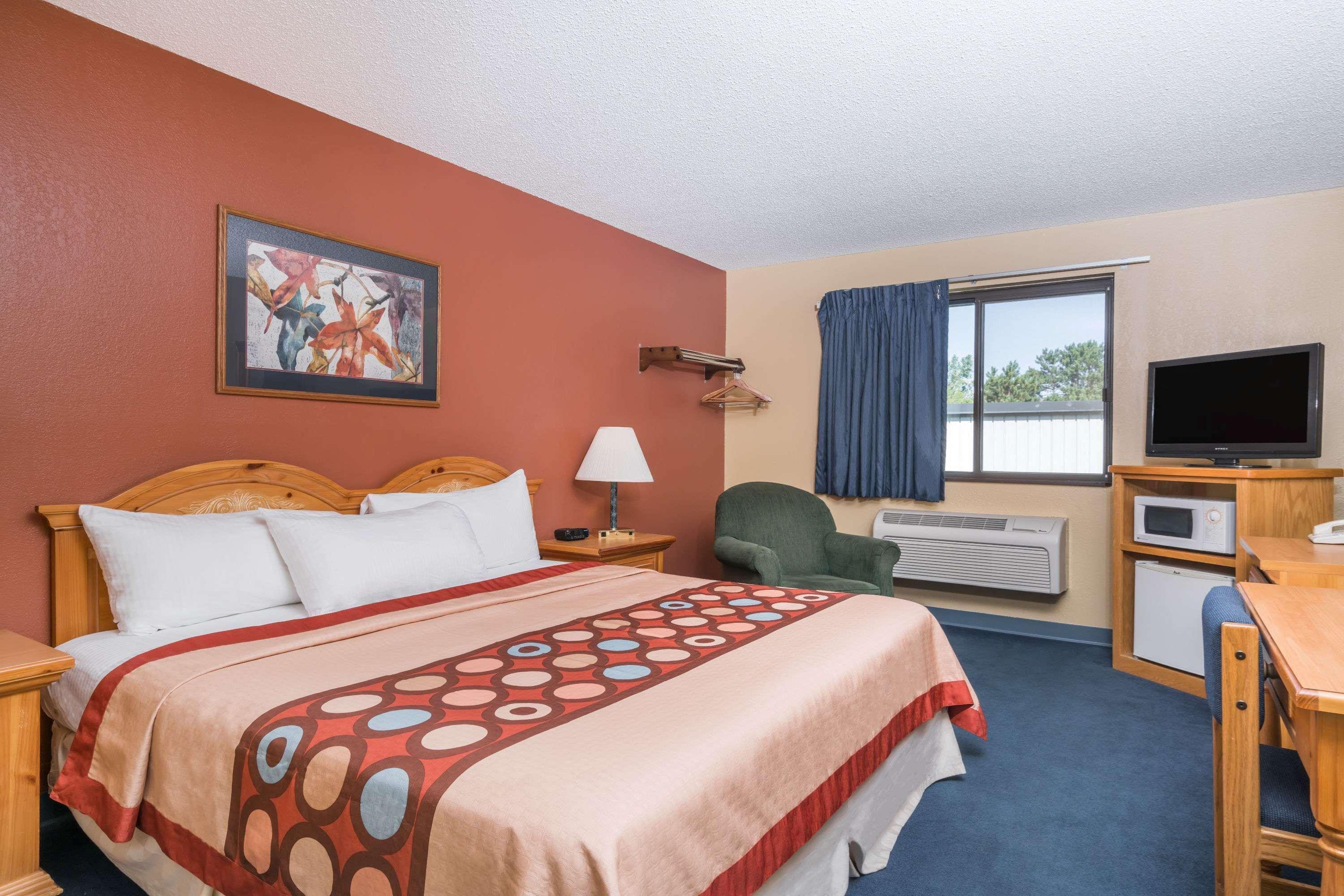 ซูเปอร์ 8 บาย วินด์แฮม แบ็กซ์เตอร์/เบรเนิร์ด แอเรีย Hotel Baxter ภายนอก รูปภาพ