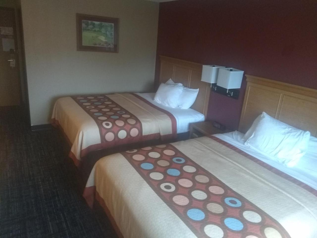 ซูเปอร์ 8 บาย วินด์แฮม แบ็กซ์เตอร์/เบรเนิร์ด แอเรีย Hotel Baxter ภายนอก รูปภาพ